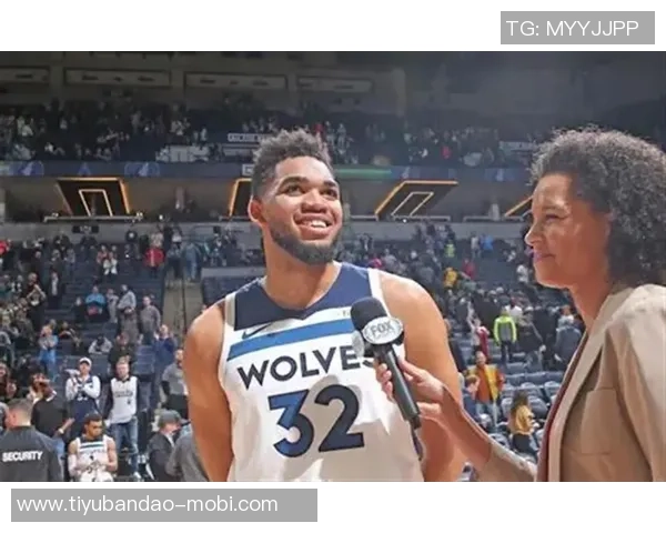 华子分享被唐斯隔扣经历感叹对手身材壮硕高度优势需团队支援 华子分享被唐斯隔扣经历感叹对手身材壮硕高度优势需团队支援